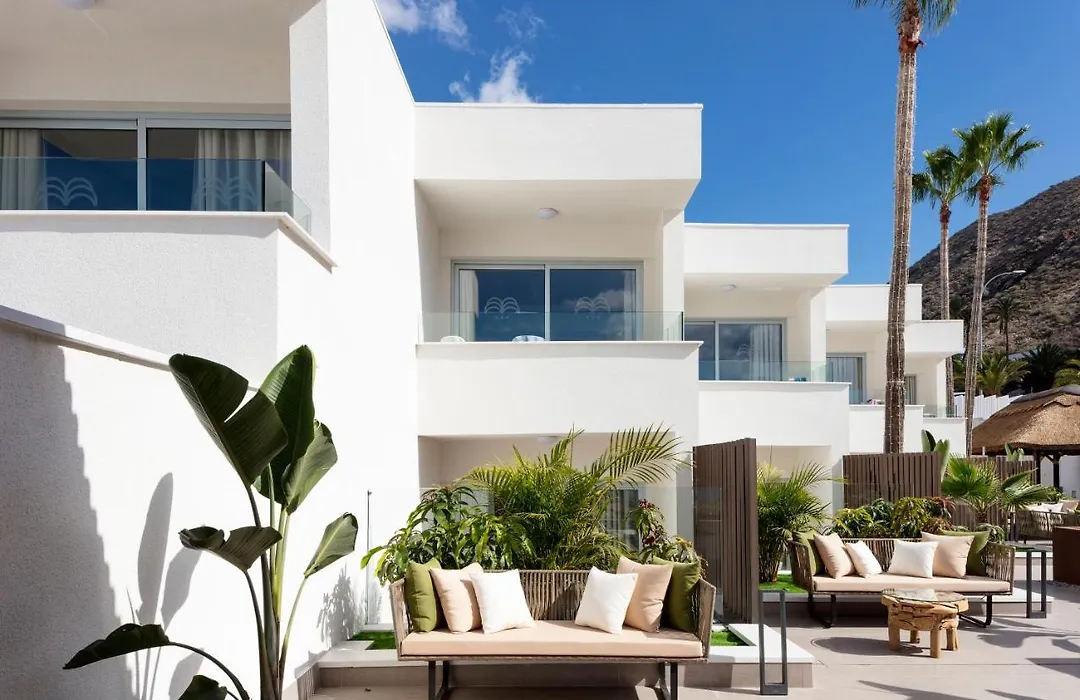 Ohasis Boutique Suites-1