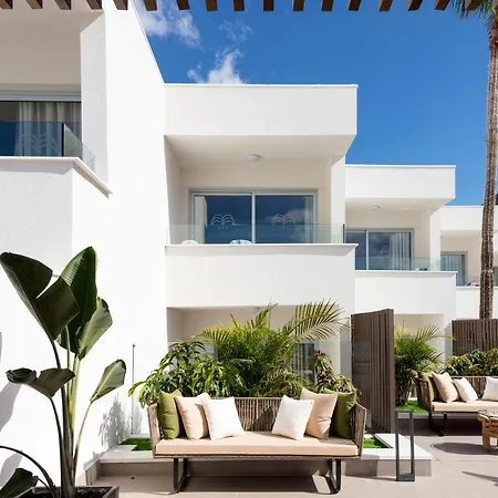 Ohasis Boutique Suites-3
